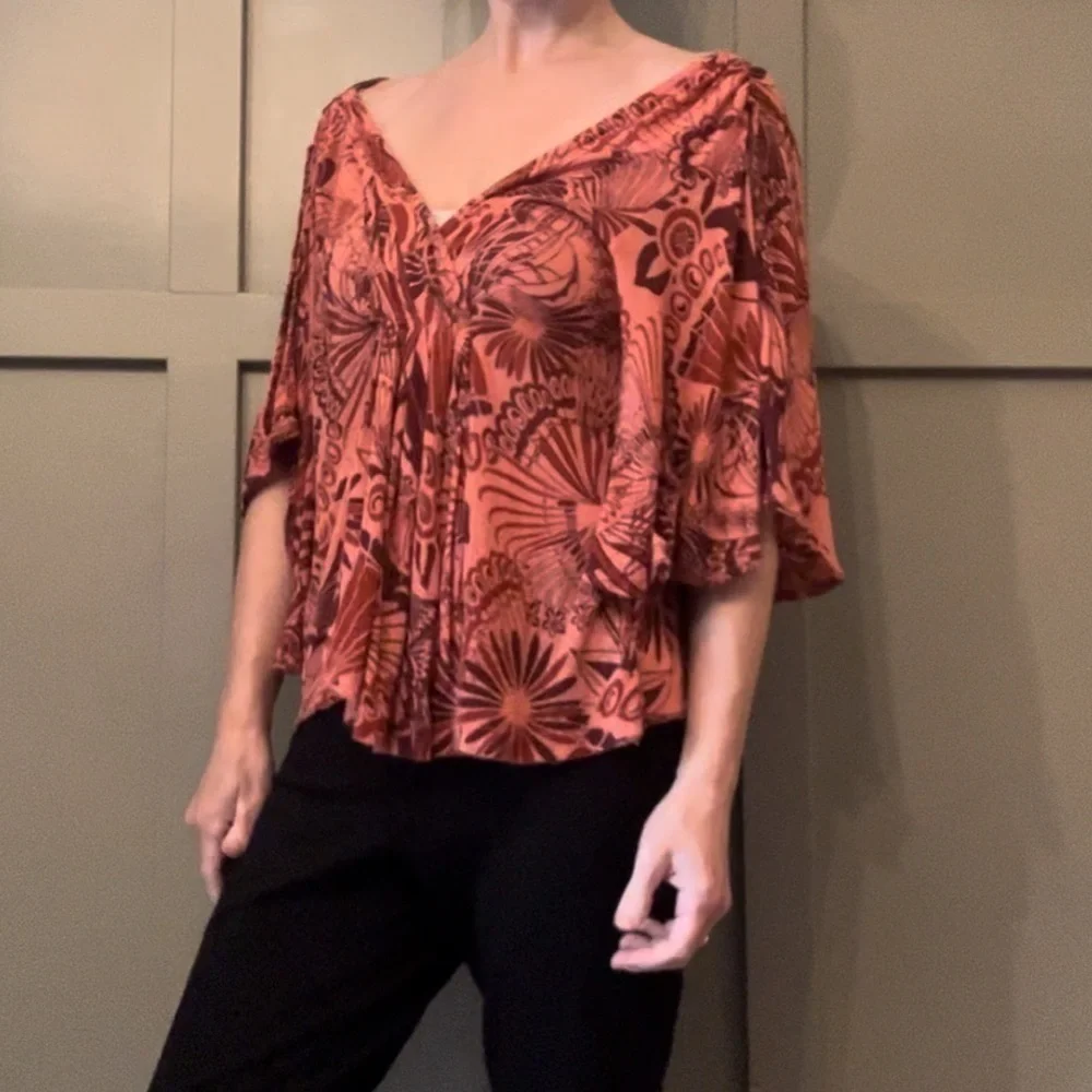 Free People Amour Split Sleeve Top Butterfly Floral Flowy Boho V-Neck Size Small